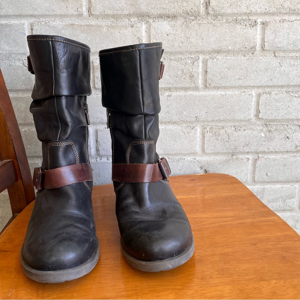 Pikolinos Black and Brown Leather Boots